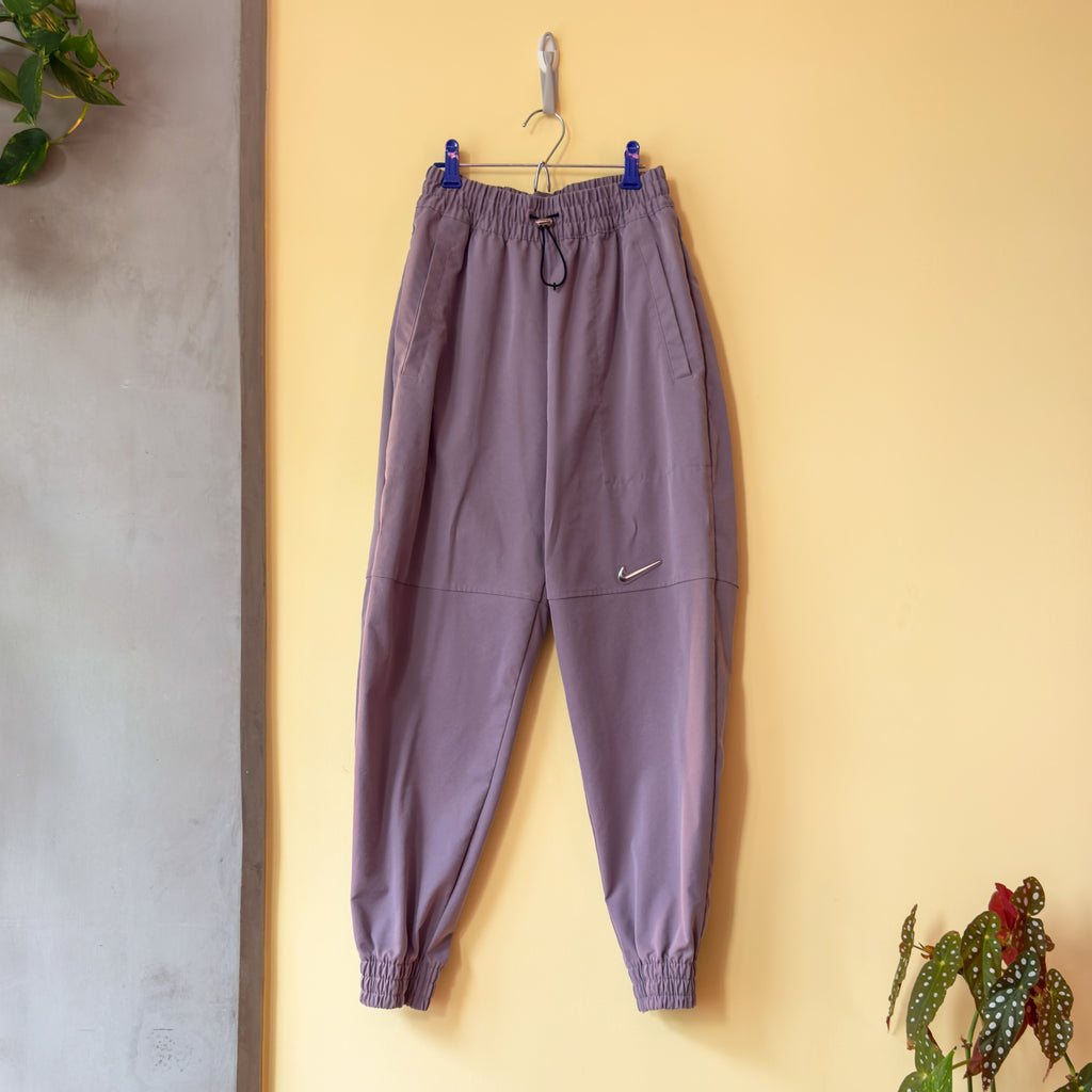 パンツ NIKE Sportswear Women's Woven Pants IMG_7491_1024x1024.jpg?v=